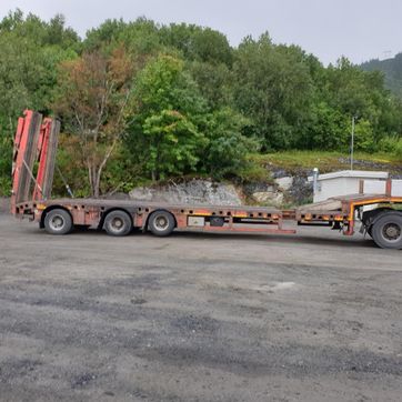 Trailer med lasteplan